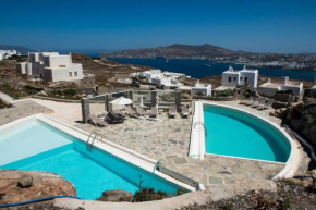 Gorgeous villa w ocean views and shared pools